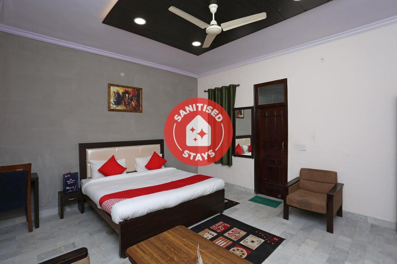Oyo 14543 Royal Palace And Banquets Mathura Exterior foto