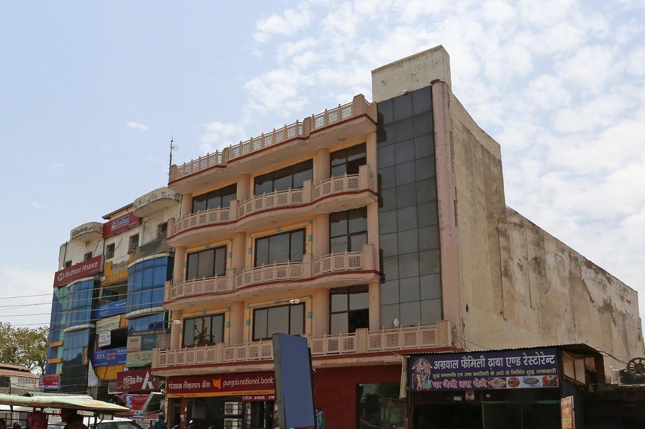 Oyo 14543 Royal Palace And Banquets Mathura Exterior foto